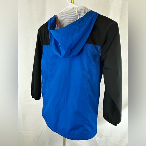 Wonder Nation boys medium (8) cost. Zipper front. Hood. Two zip hand pockets. - Picture 5 of 6